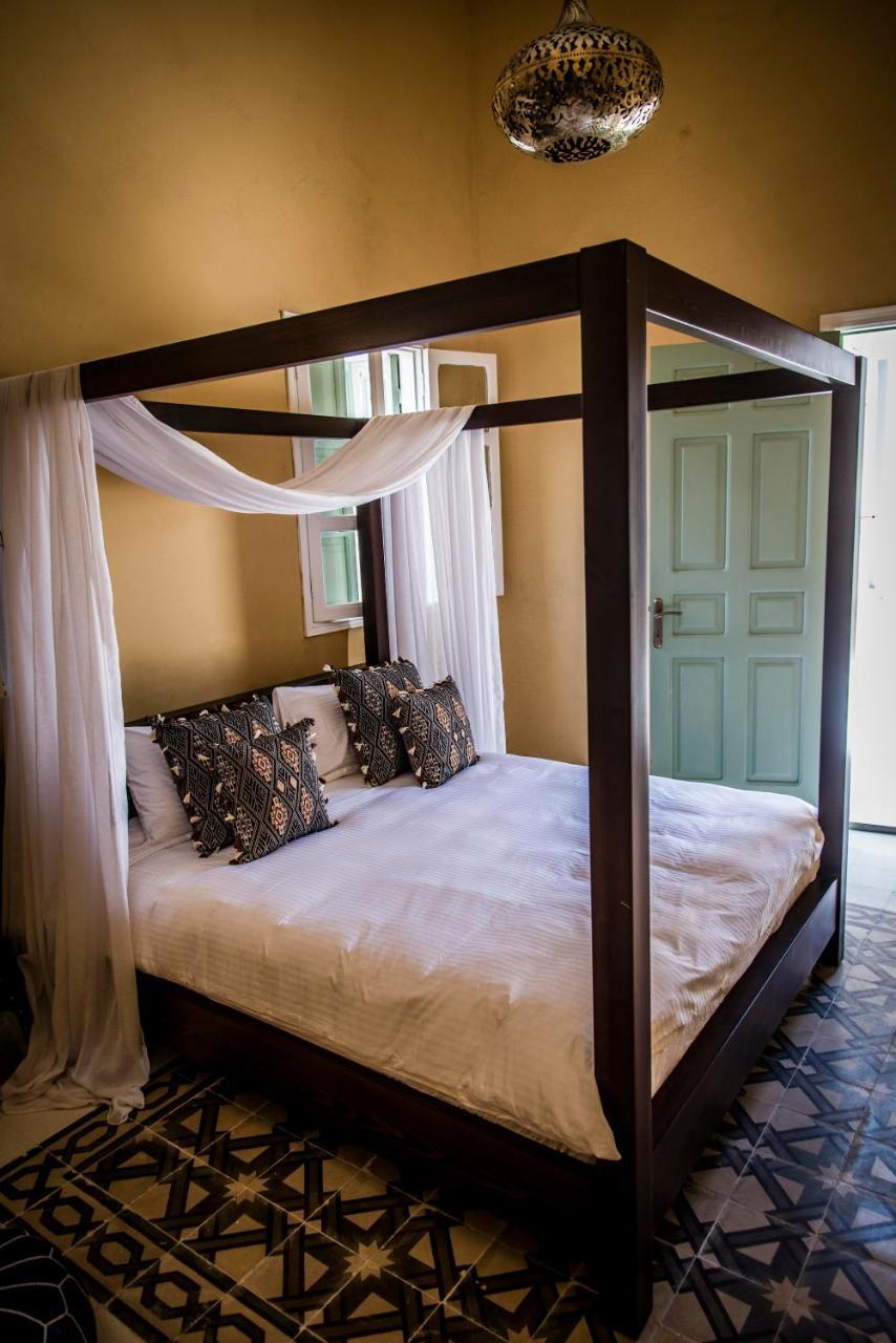 Bed and Breakfast Dar Camelia Тир Экстерьер фото